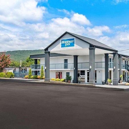 Rodeway Inn Dalton Exterior photo