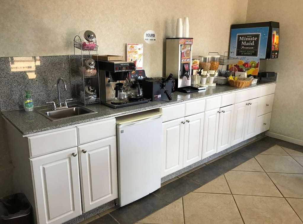 Rodeway Inn Dalton Restaurant photo