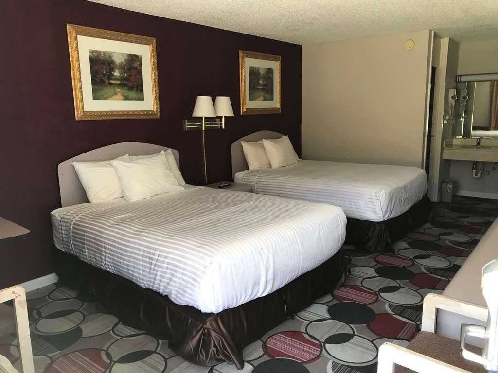 Rodeway Inn Dalton Room photo